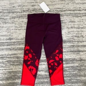 FABLETICS Brogan Burg/BS/Scarlet Capri Leggings